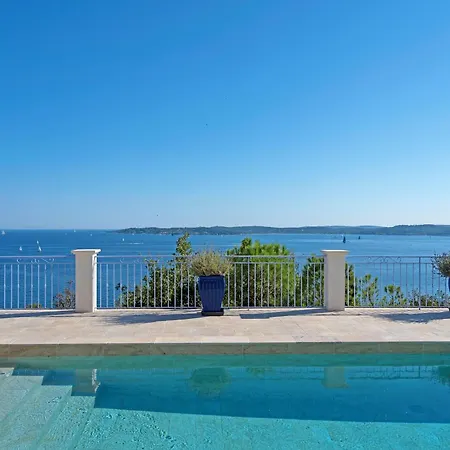 Evasion Villa *